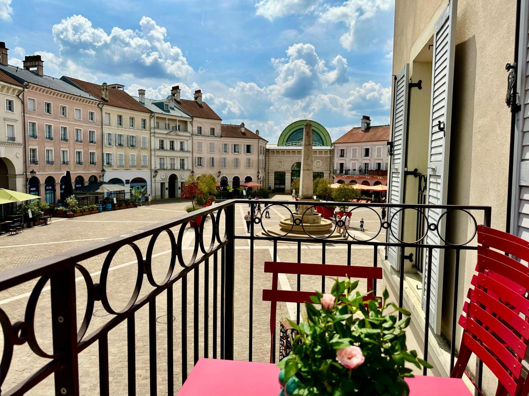 Appt Vue Place De Toscane - 4Min Disneyland-Paris Serris Exterior photo